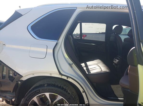 5UXKR2C52J0X09854 2018 BMW X5 White Вид наклейки з VIN-кодом