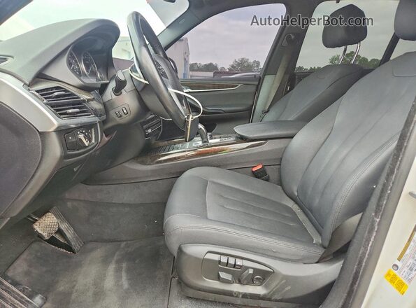 5UXKR2C54J0Z20909 2018 BMW X5 White 