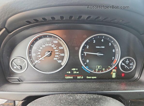 5UXKR2C54J0Z20909 2018 BMW X5 White 