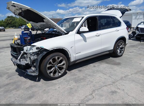5UXKR2C54J0Z21445 2018 BMW X5 White Front left