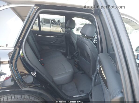 5UXKR2C55J0Z17159 2018 BMW X5 Black 
