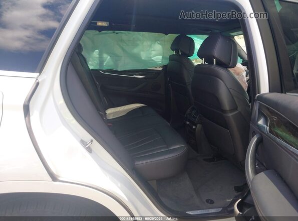5UXKR2C55J0Z21227 2018 BMW X5 White 