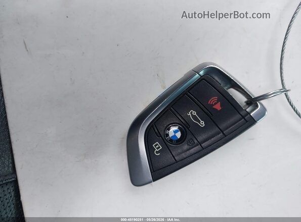 5UXKR6C58H0J84381 2017 BMW X5 Черный Вид панели приборов
