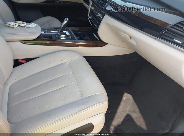 5UXKT0C51H0S80402 2017 BMW X5 Серый Вид салона спереди