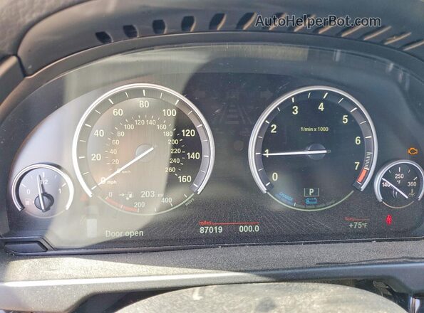 5UXKT0C58J0W00675 2018 BMW X5 White Widok zestawu wskaźników