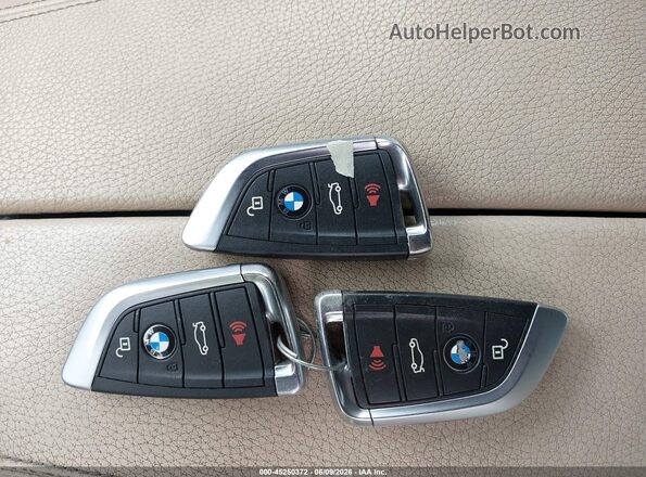5UXKU0C50J0G69506 2018 BMW X6 White Вид панелі приладів