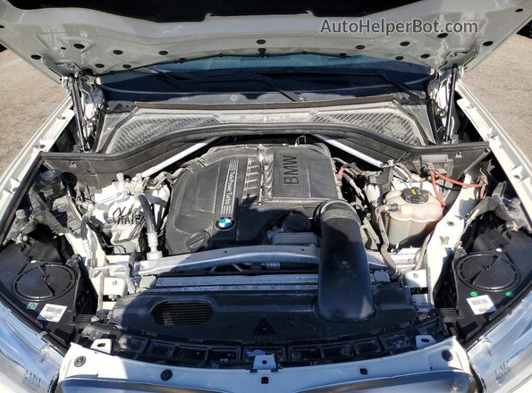 5UXKU0C52K0S97665 2019 BMW X6 White Շարժիչի բաժամունքի տեսք