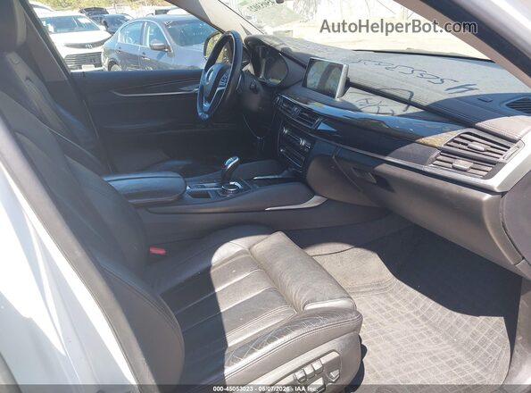 5UXKU2C55G0N79477 2016 BMW X6 White Вид салону спереду