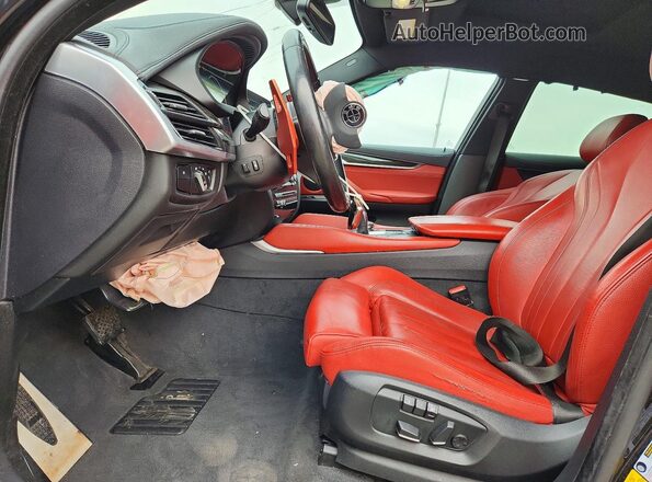 5UXKU2C56K0Z64751 2019 BMW X6 Черный Вид салона спереди