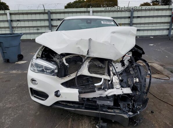 5UXKU2C58J0X49628 2018 BMW X6 White Widok z przodu