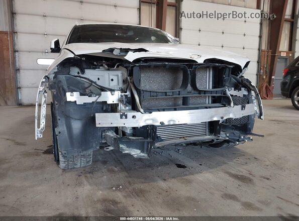 5UXKU2C5XJ0Z61026 2018 BMW X6 White Вид спереду