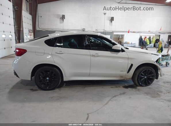 5UXKU2C5XJ0Z61026 2018 BMW X6 White Панорамний вид салону 360°