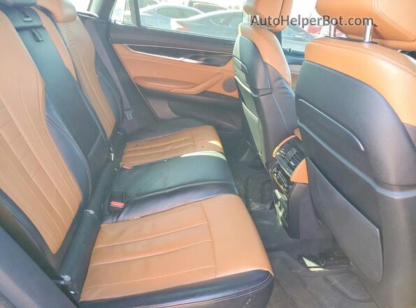 5UXKU6C56G0R34177 2016 BMW X6 Silver Widok komory silnika