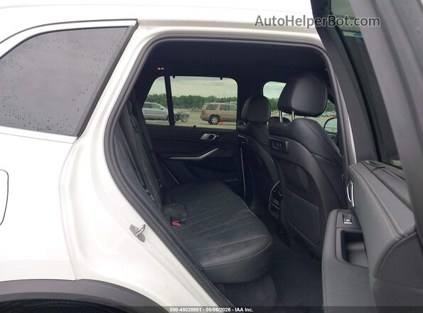 5UXTA6C07P9N46565 2023 BMW X5 White VIN კოდის სტიკერის ხედი