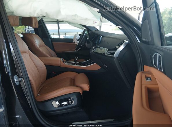 5UXTA6C08P9P65972 2023 BMW X5 Black Front interior view