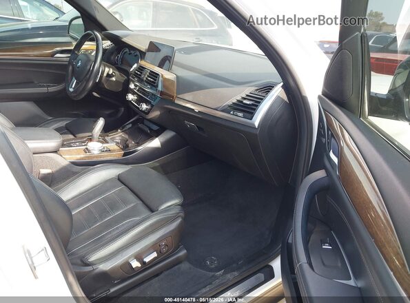 5UXTR7C51KLE98103 2019 BMW X3 White Front interior view