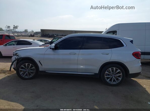 5UXTR7C51KLE98103 2019 BMW X3 White 360 interior view