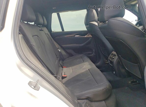 5UXTR7C56KLF29359 2019 BMW X3 Белый Вид задней части салона