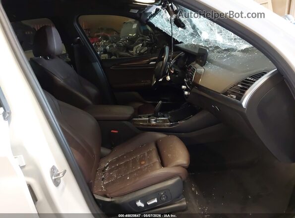 5UXTR7C58KLE98227 2019 BMW X3 Белый Вид салона спереди