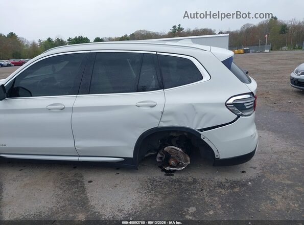 5UXTR9C50JLD60773 2018 BMW X3 White Вид спереду