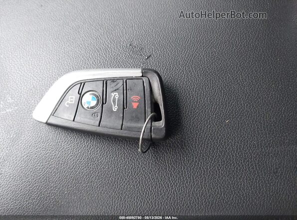 5UXTR9C50JLD60773 2018 BMW X3 White Вид панелі приладів