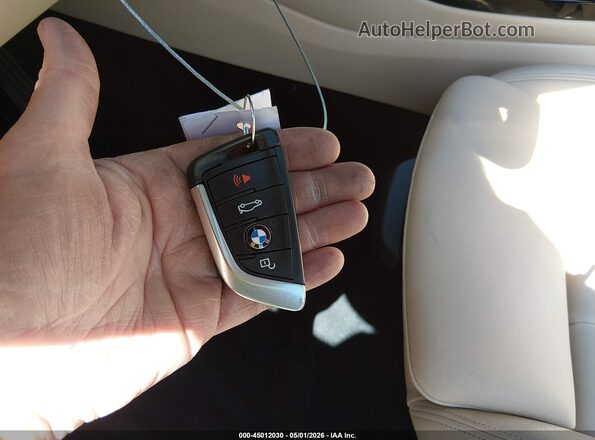 5UXTR9C52KLR08254 2019 BMW X3 White Вид панелі приладів