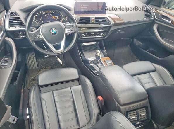 5UXTR9C54JLD68021 2018 BMW X3 White Widok deski rozdzielczej