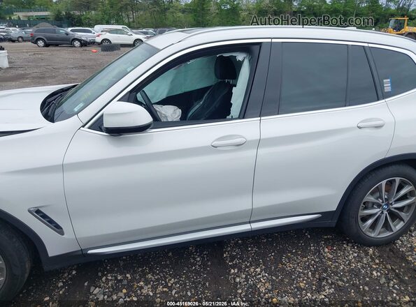 5UXTR9C54JLD90164 2018 BMW X3 Белый Панорамный вид салона 360°