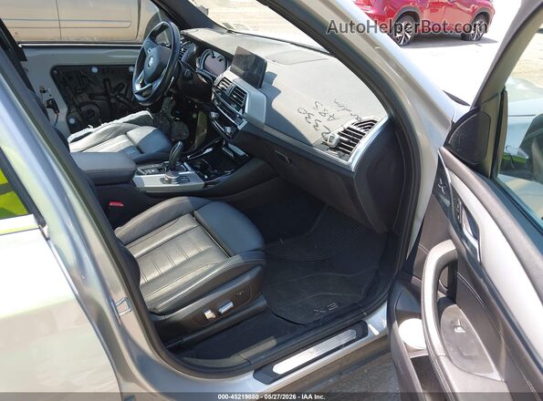 5UXTR9C55JLC83768 2018 BMW X3 Silver Սալոնի դիմացի տեսք