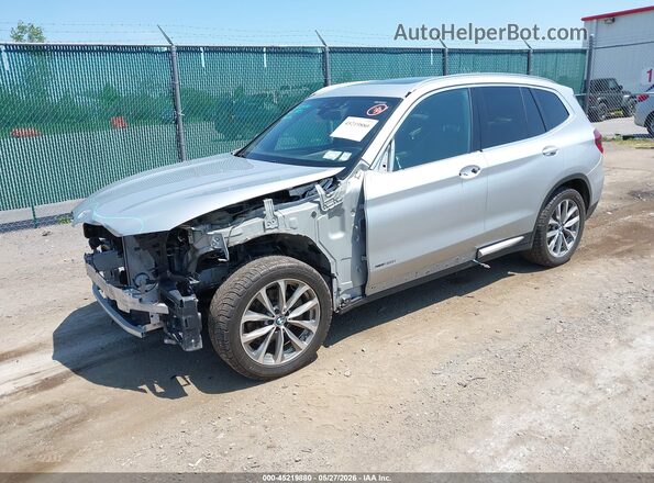 5UXTR9C55JLC83768 2018 BMW X3 Silver Առջևի ձախ երեք քառորդ տեսարան
