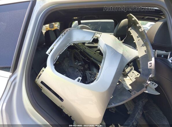 5UXTR9C55JLC83768 2018 BMW X3 Silver VIN կոդի պիտակի տեսք