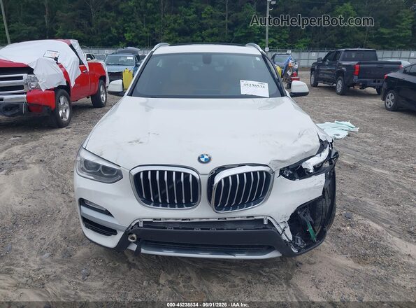 5UXTR9C58JLD65882 2018 BMW X3 White Սարքավորումների վահանակի տեսք