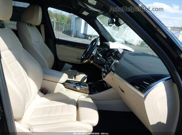 5UXTR9C58KLD92789 2019 BMW X3 Black Widok wnętrza z przodu