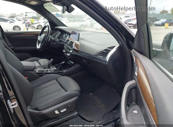 5UXTY3C02M9E60783 2021 BMW X3 Black Widok wnętrza z przodu