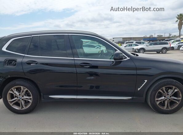 5UXTY3C02M9E60783 2021 BMW X3 Black Widok wnętrza 360 stopni
