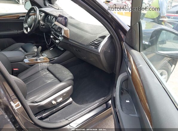 5UXTY3C04LLU70486 2020 BMW X3 Gray Front interior view