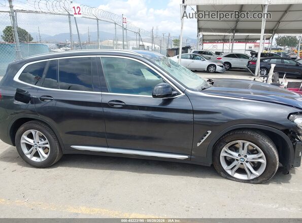5UXTY3C04LLU70486 2020 BMW X3 Gray 360 interior view