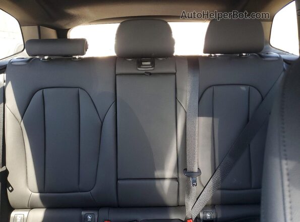 5UXTY5C07M9G01245 2021 BMW X3 White Widok tylnych siedzeń