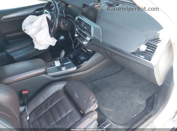 5UXTY9C04L9C20796 2020 BMW X3 Silver წინა სალონის ხედი
