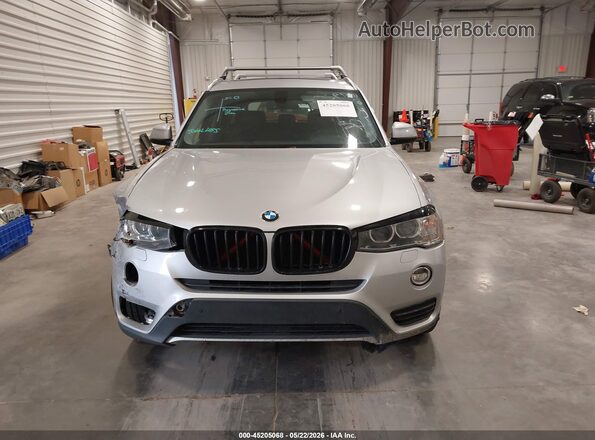 5UXWX7C58H0U42119 2017 BMW X3 Silver Սարքավորումների վահանակի տեսք