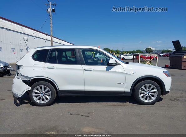 5UXWX9C36H0T21826 2017 BMW X3 White 360 interior view