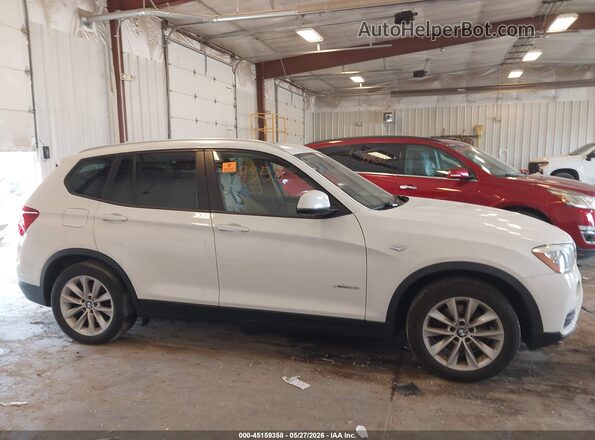 5UXWX9C38H0W72544 2017 BMW X3 White უკანა სალონის ხედი