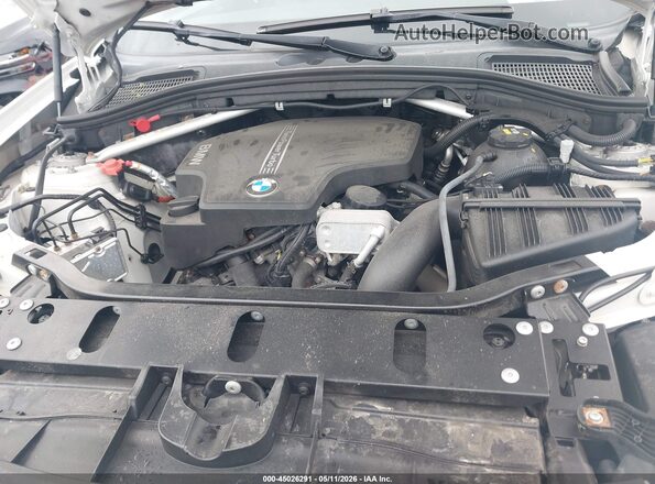 5UXWX9C52H0D97600 2017 BMW X3 White Вид ззаду