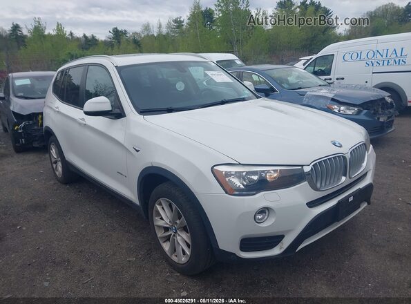5UXWX9C52H0D97600 2017 BMW X3 White Вид задньої частини салону