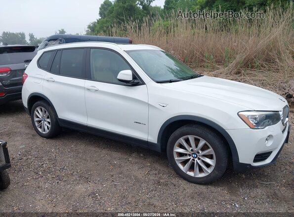 5UXWX9C54G0D66539 2016 BMW X3 White Widok wnętrza z tyłu