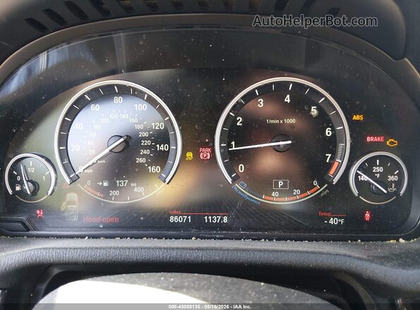 5UXWX9C55H0D99079 2017 BMW X3 White Հետևի նստատեղերի տեսք