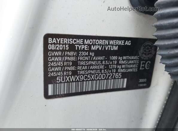 5UXWX9C5XG0D72765 2016 BMW X3 White Widok komory silnika
