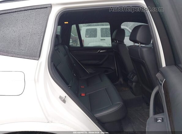 5UXWX9C5XG0D72765 2016 BMW X3 White Widok naklejki z numerem VIN
