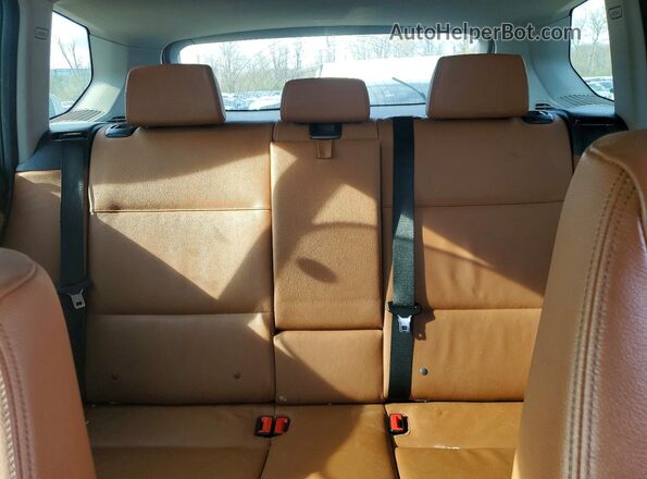 5UXWX9C5XH0D97621 2017 BMW X3 White Widok tylnych siedzeń