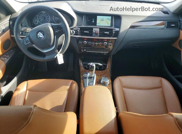 5UXWX9C5XH0D97621 2017 BMW X3 White Widok deski rozdzielczej
